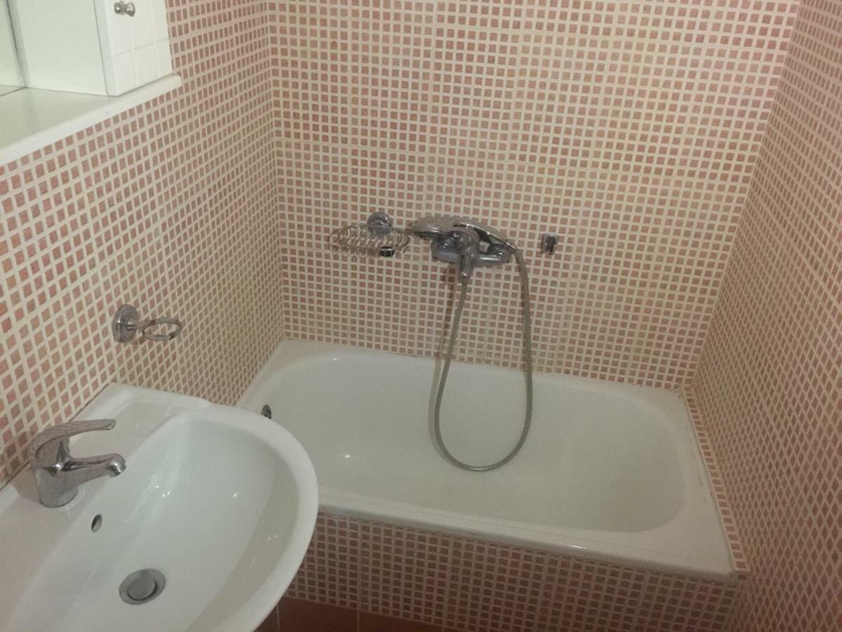 לריסה Studio By The Train Station מראה חיצוני תמונה